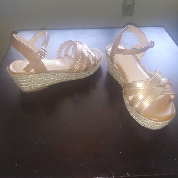 Sugar™ size 1 gold/tan - Picture 2 of 3